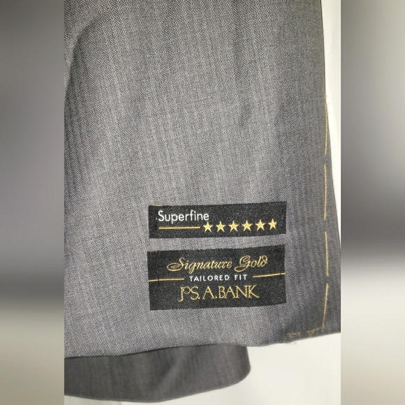 JoS. A. Bank, Signature Gold, 100 % wool suit. New old stock, with original tag. - Picture 2 of 16